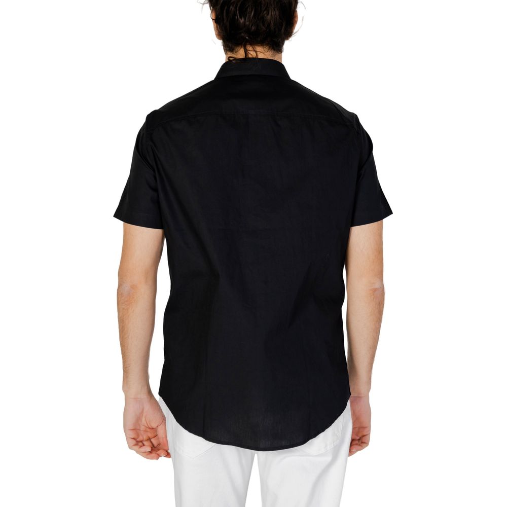 Camisa negra de algodón