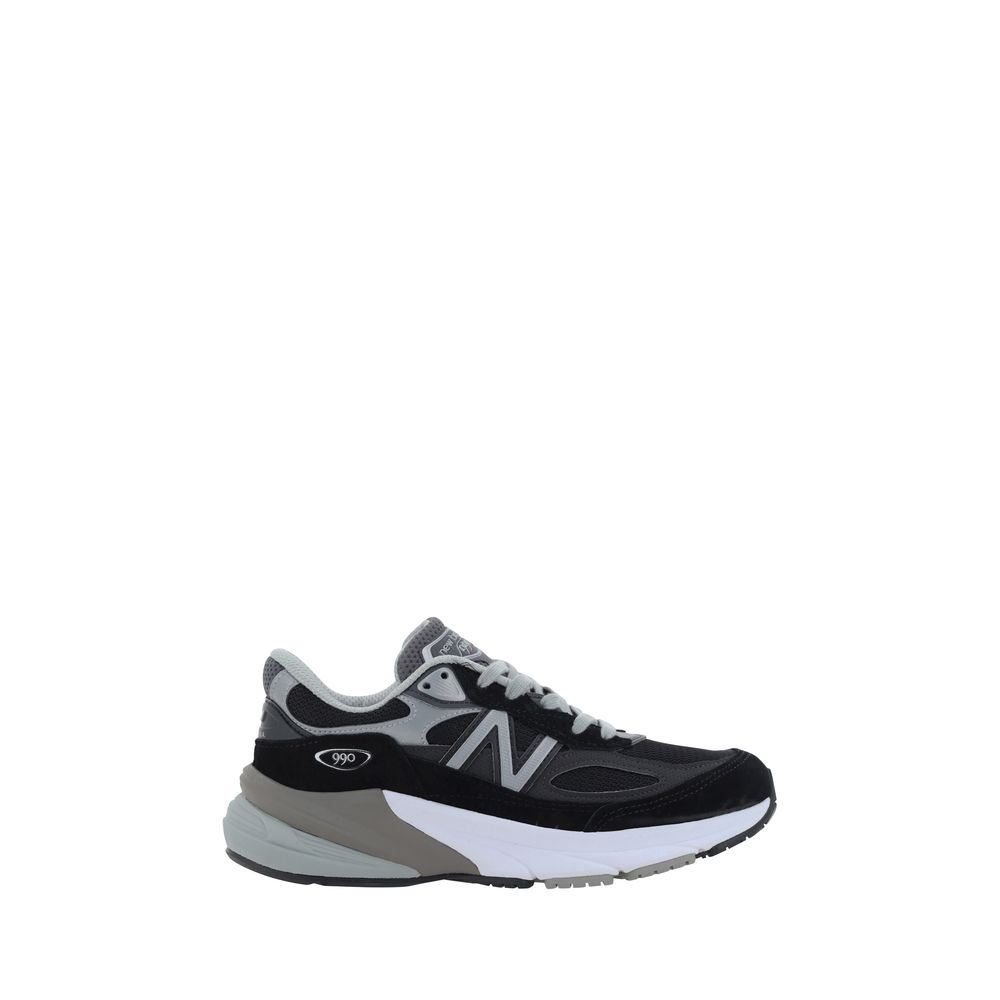 990 Sneakers