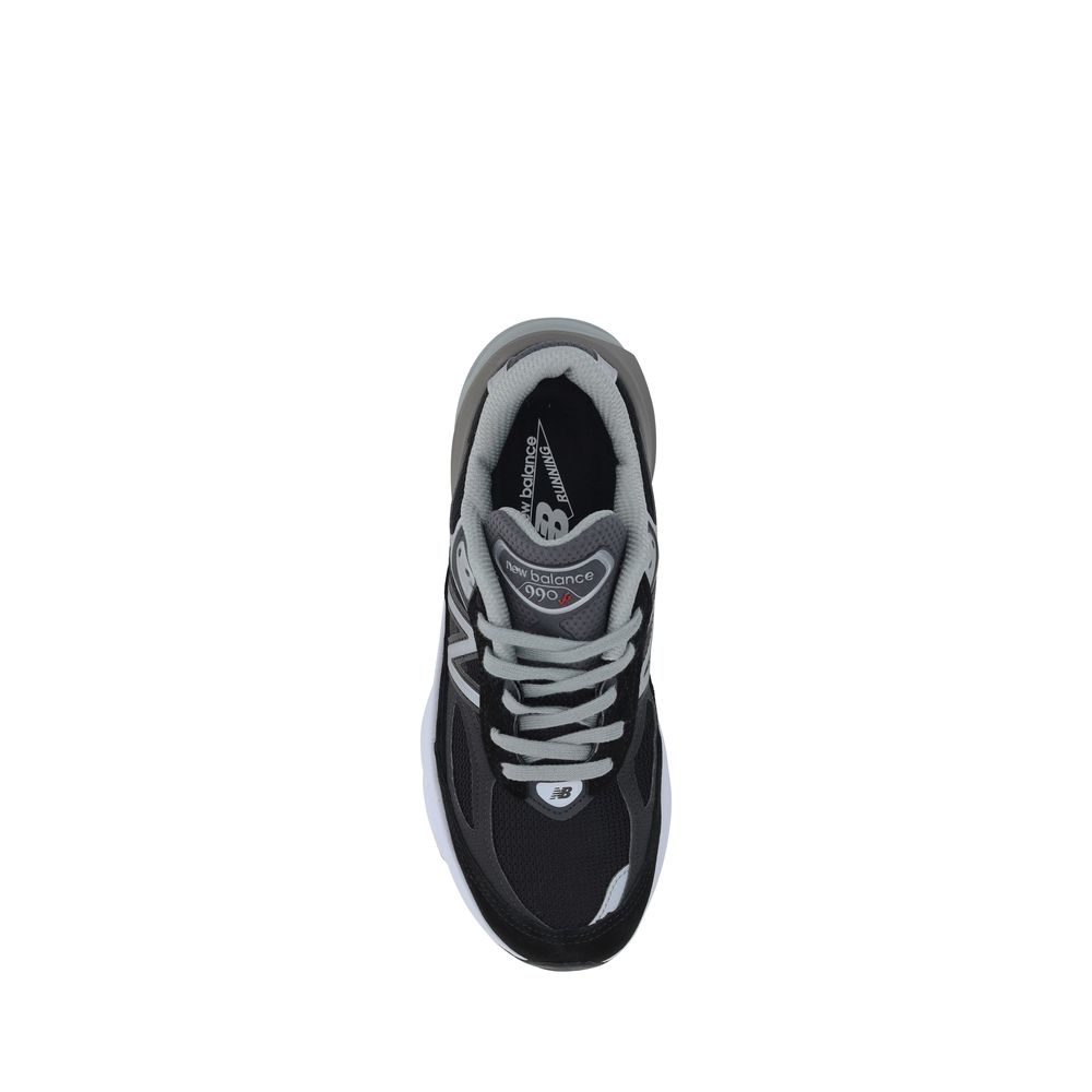 990 Sneakers