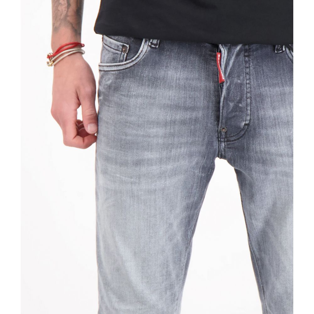 Vaqueros y pantalones de algodón gris