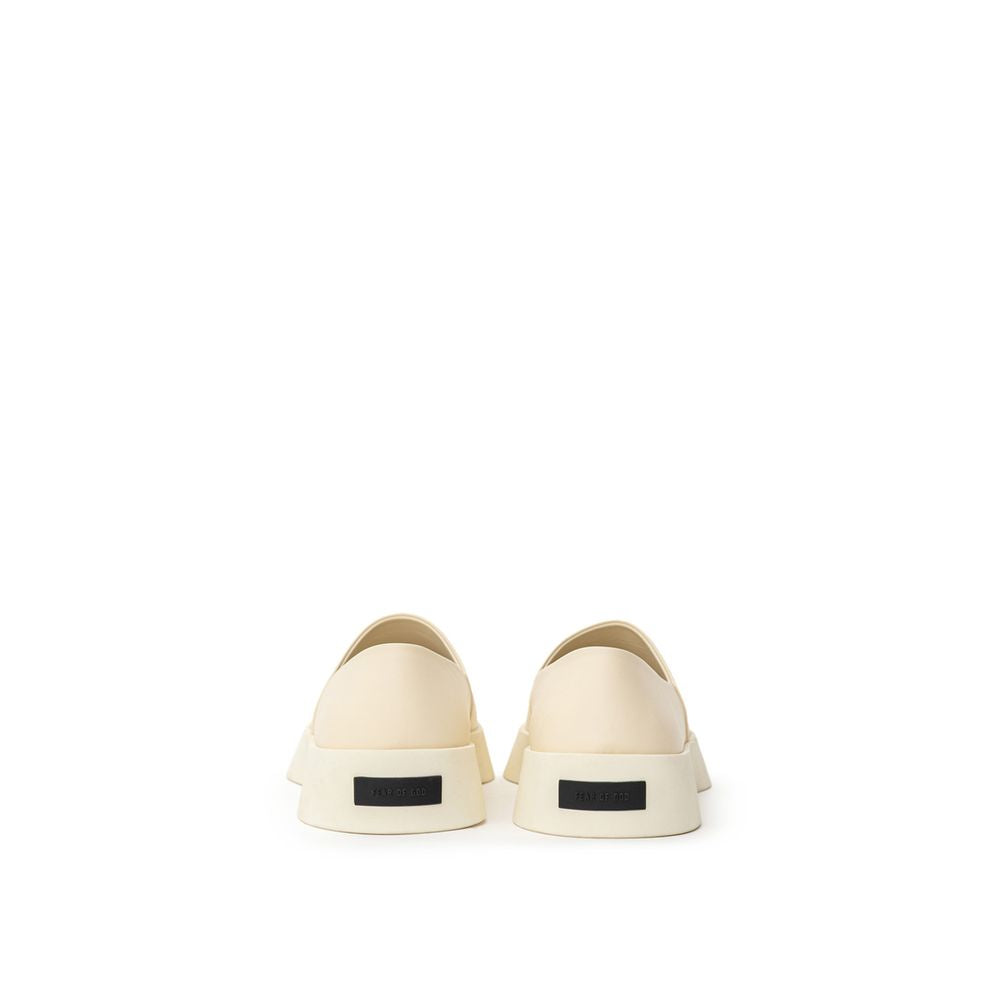 Mocasín de piel beige