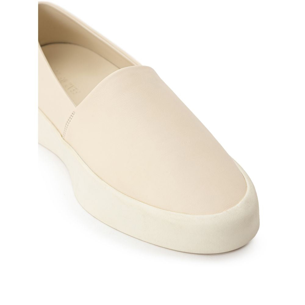 Mocasín de piel beige