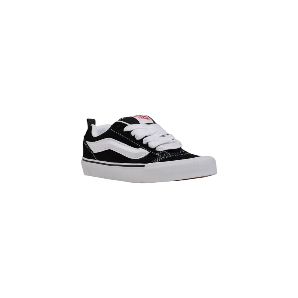 Sneaker de piel en blanco y negro