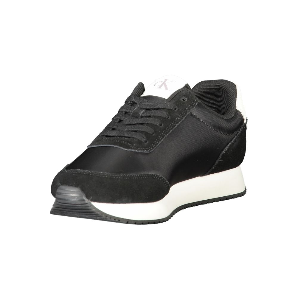 Zapatilla de poliéster negra