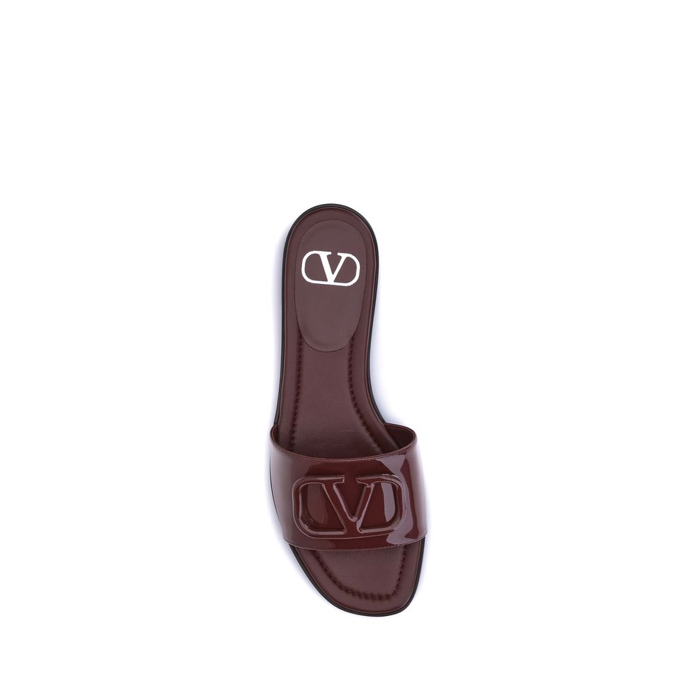 Patent leathe VLogo slide Sandals