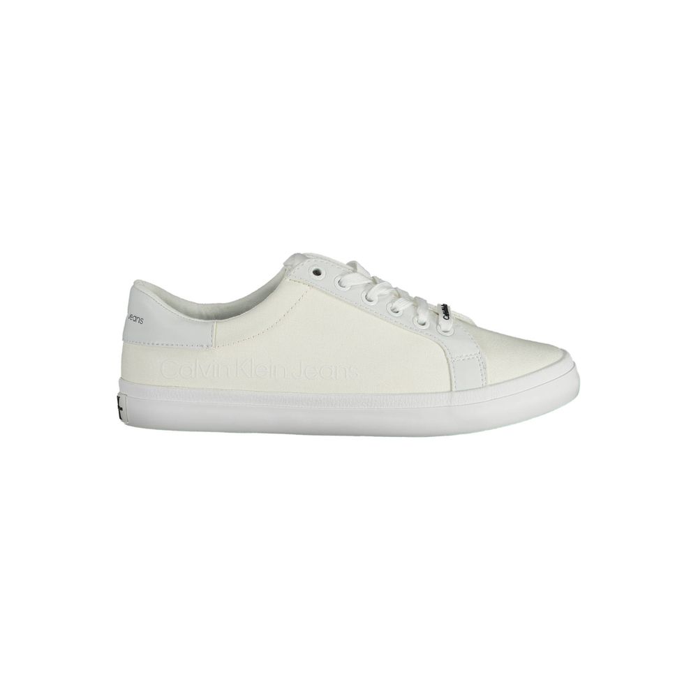 Zapatilla blanca de algodón