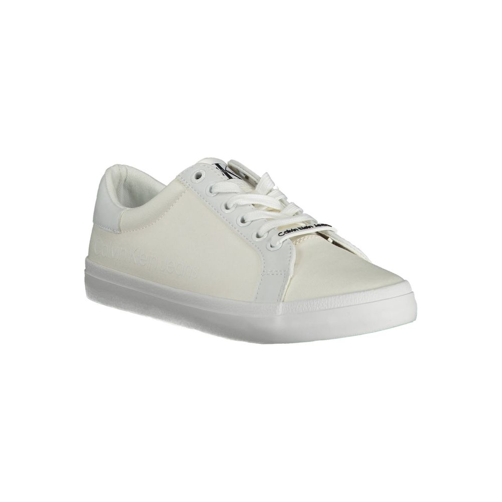 Zapatilla blanca de algodón