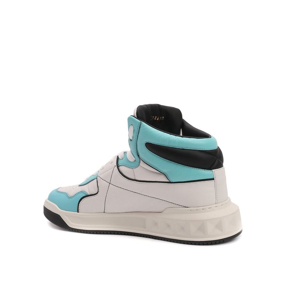 One-Stud Sneakers