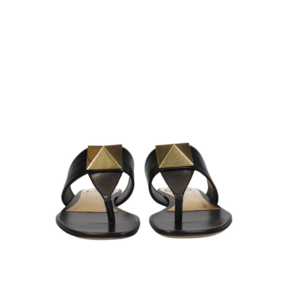 One Stud Leather Thong Sandals