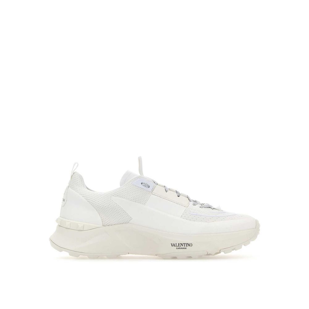 True Act Sneakers
