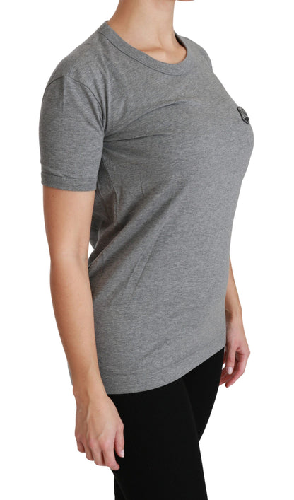 Camiseta elegante de cuello redondo con parche Amore en gris