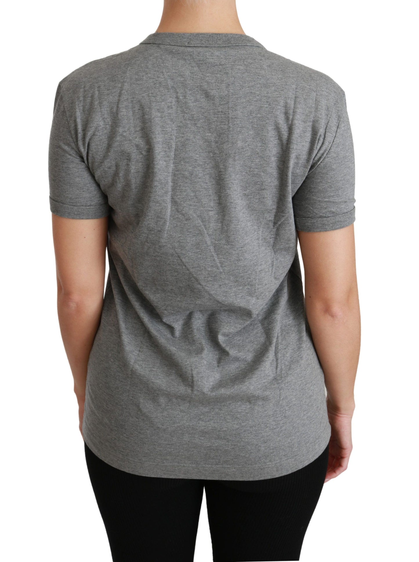 Camiseta elegante de cuello redondo con parche Amore en gris