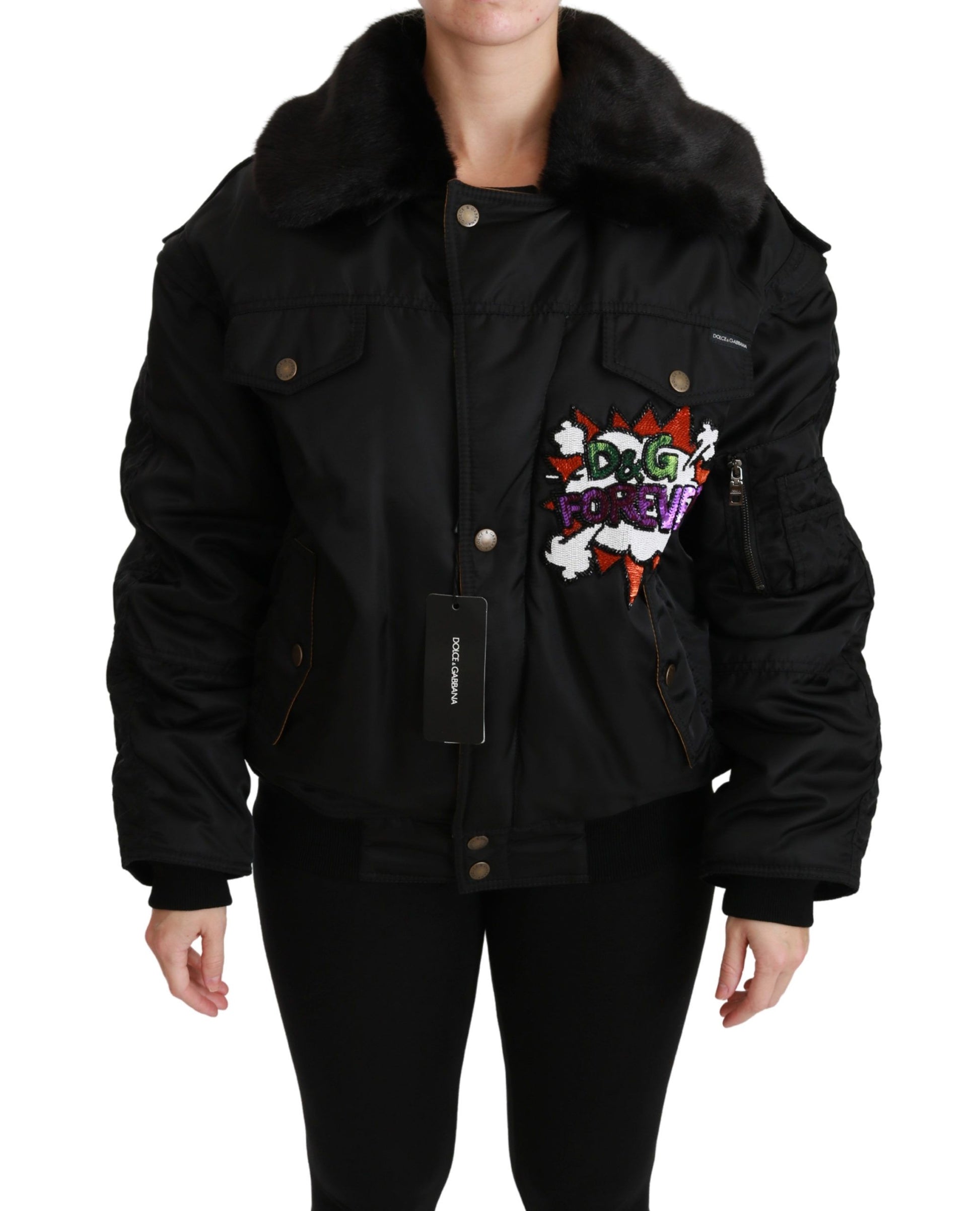 Elegante chaqueta bomber negra con detalles desmontables