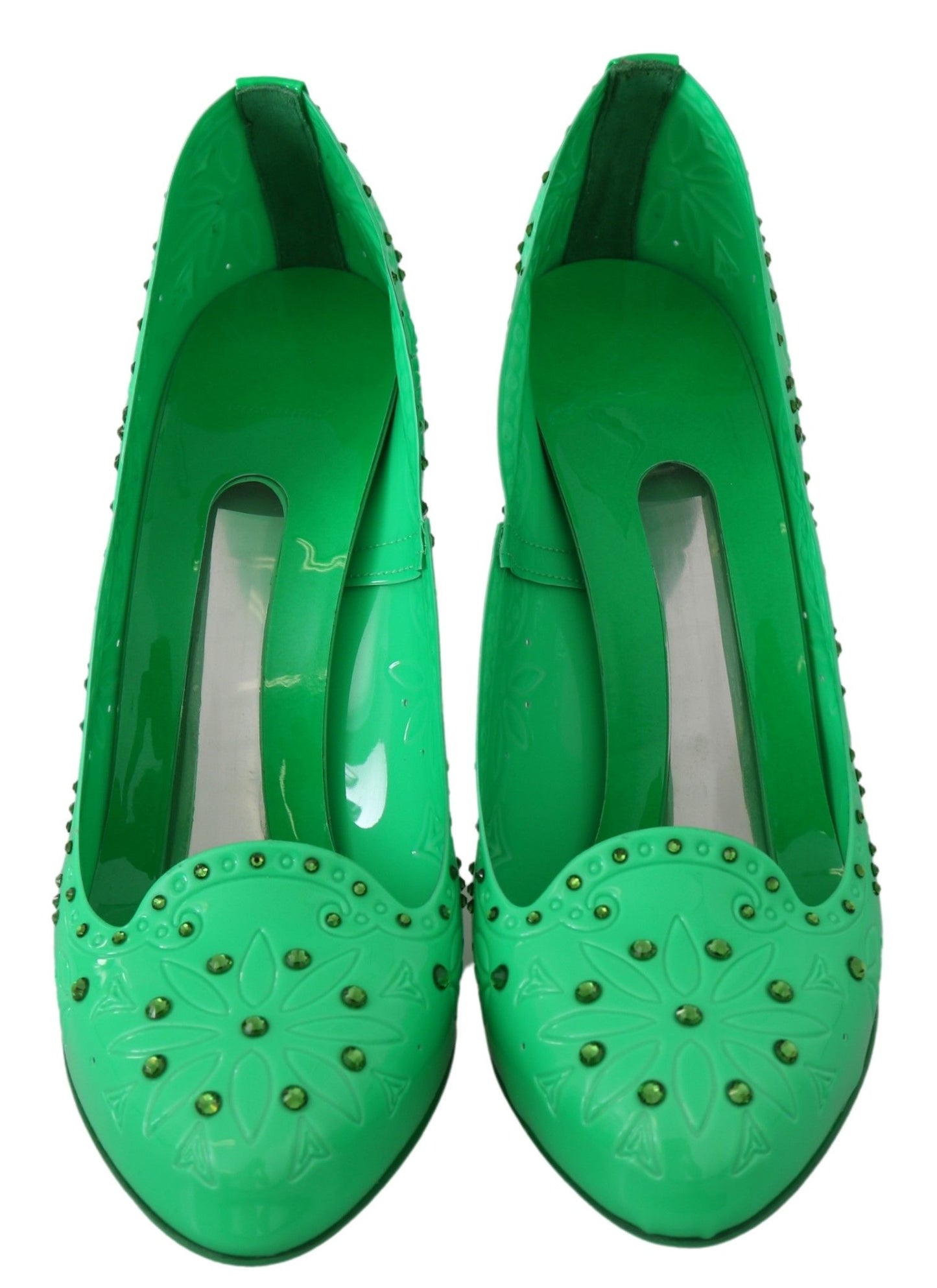 Encantadores zapatos de tacón de cristal de Cenicienta en verde exuberante