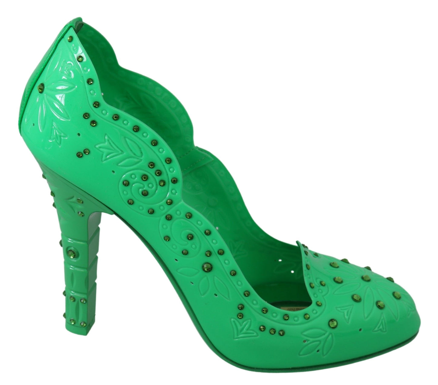 Encantadores zapatos de tacón de cristal de Cenicienta en verde exuberante