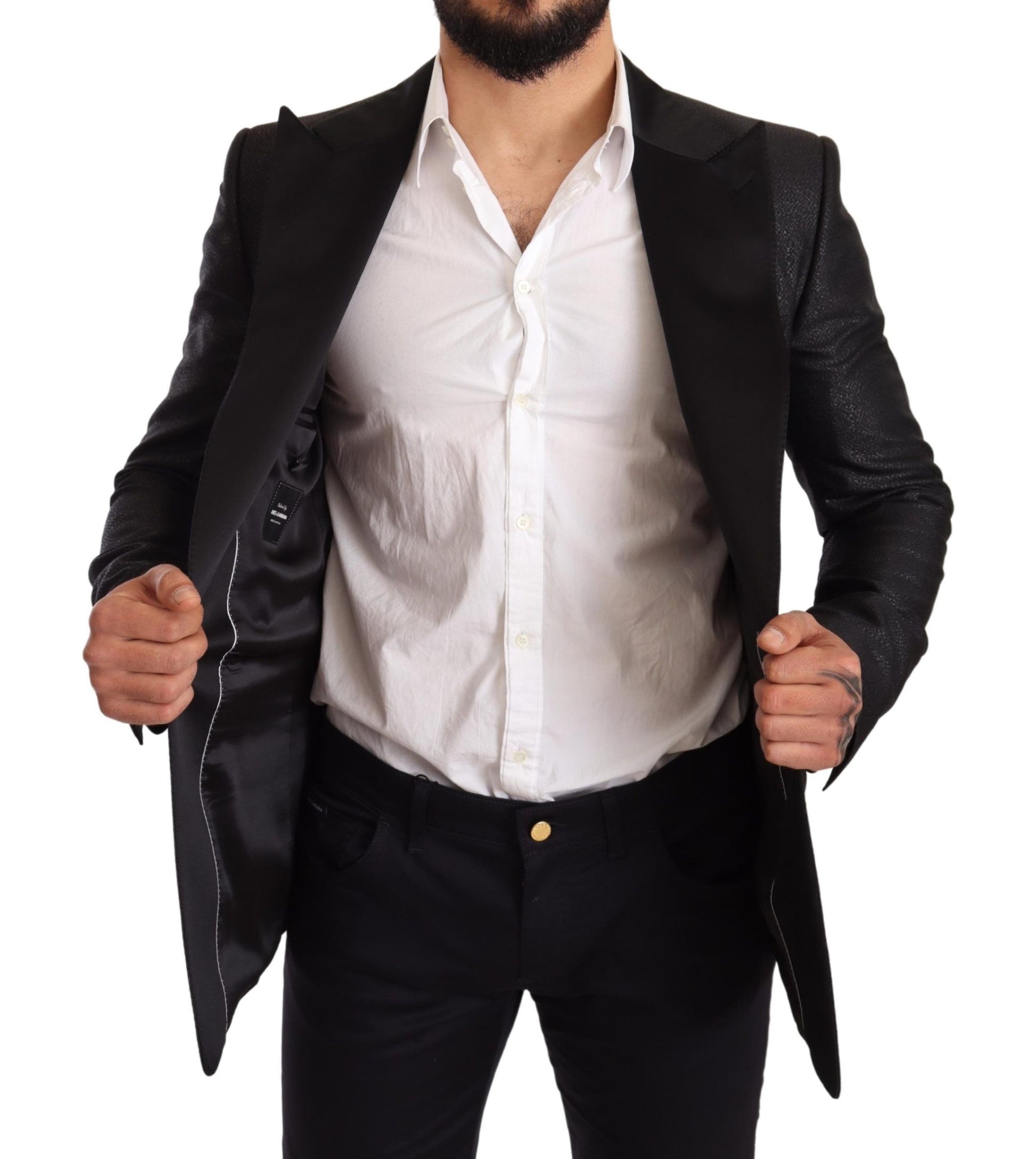 Elegante chaqueta blazer ajustada de color negro metalizado