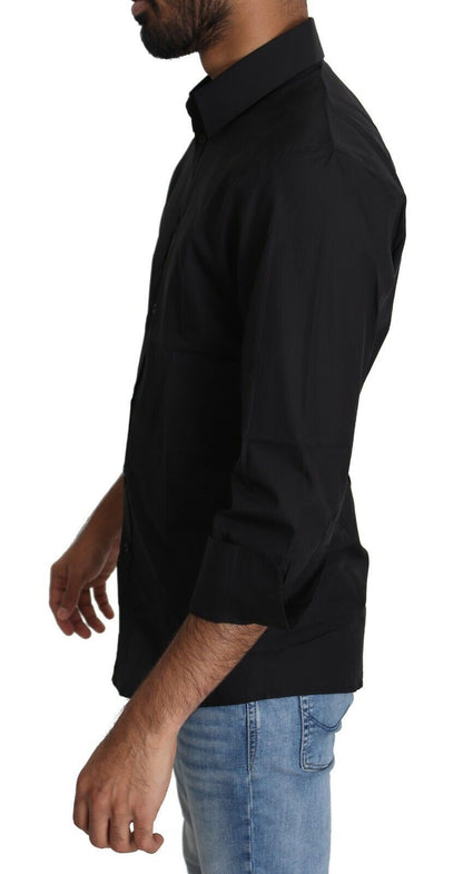 Camisa elegante de vestir negra de corte ajustado