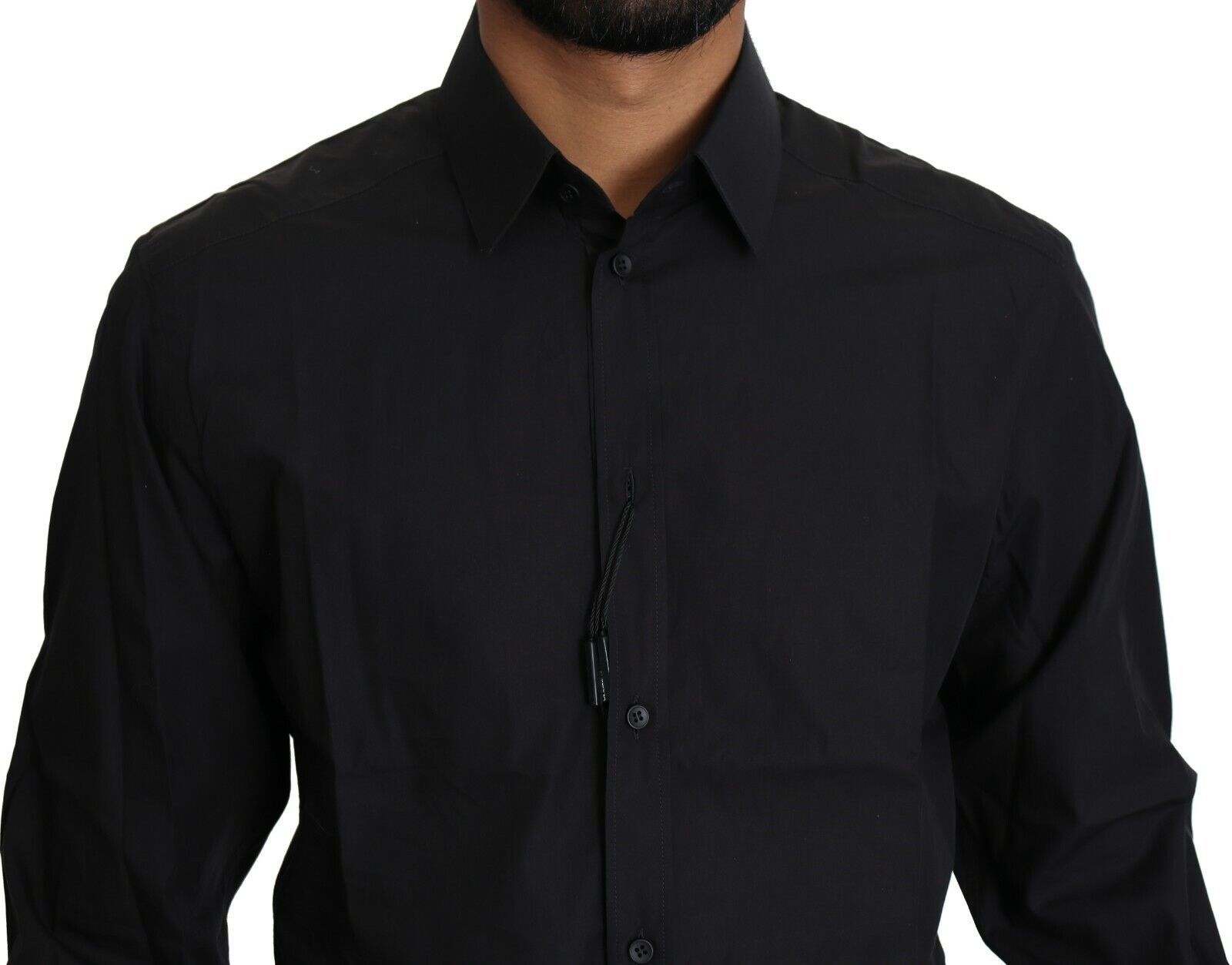 Camisa elegante de vestir negra de corte ajustado