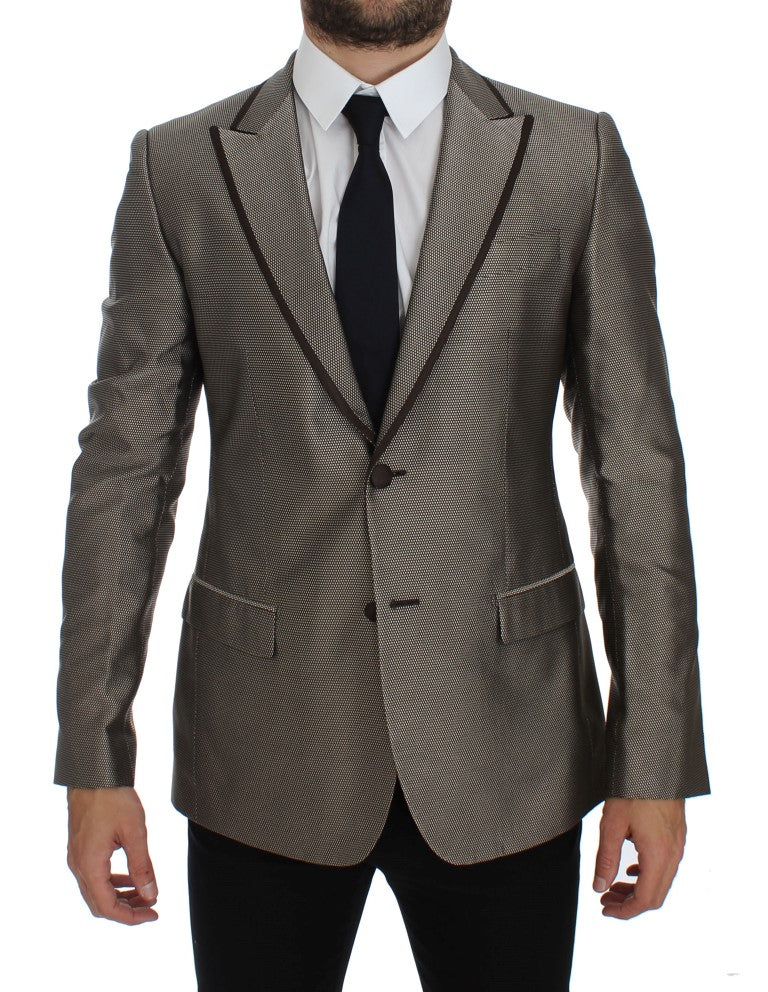 Elegante blazer ajustado de seda marrón con dos botones