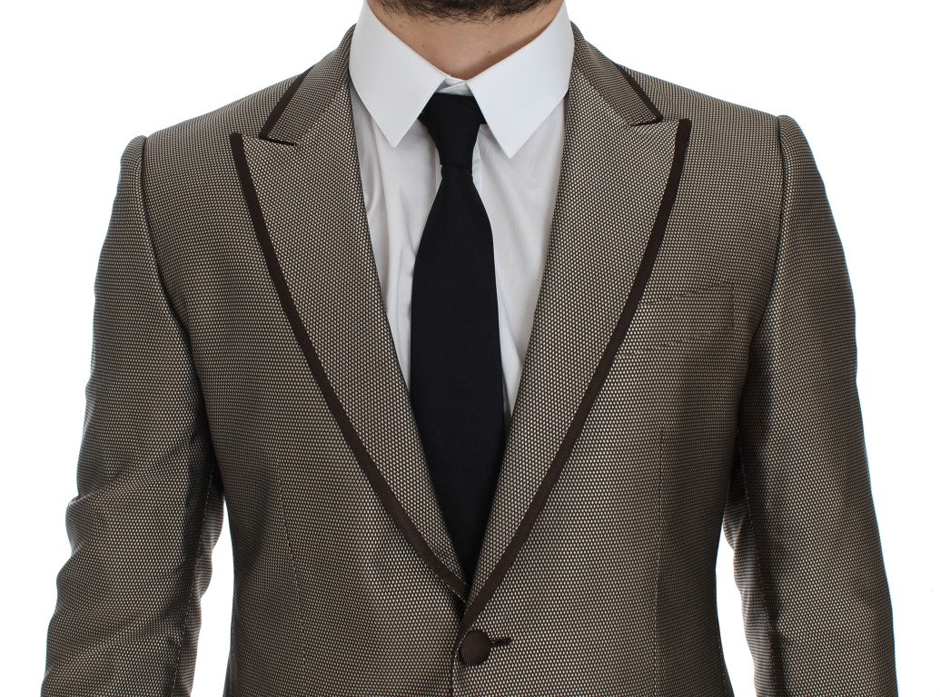 Elegante blazer ajustado de seda marrón con dos botones