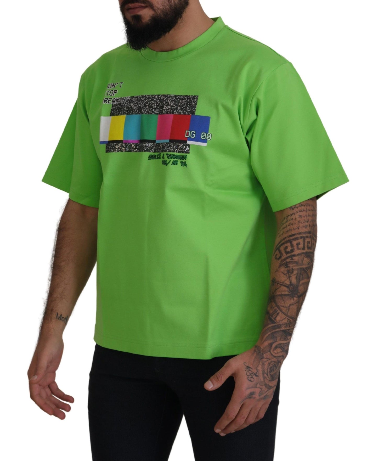 Camiseta elegante de manga corta con cuello redondo y color verde