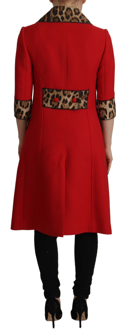 Elegante gabardina de leopardo roja