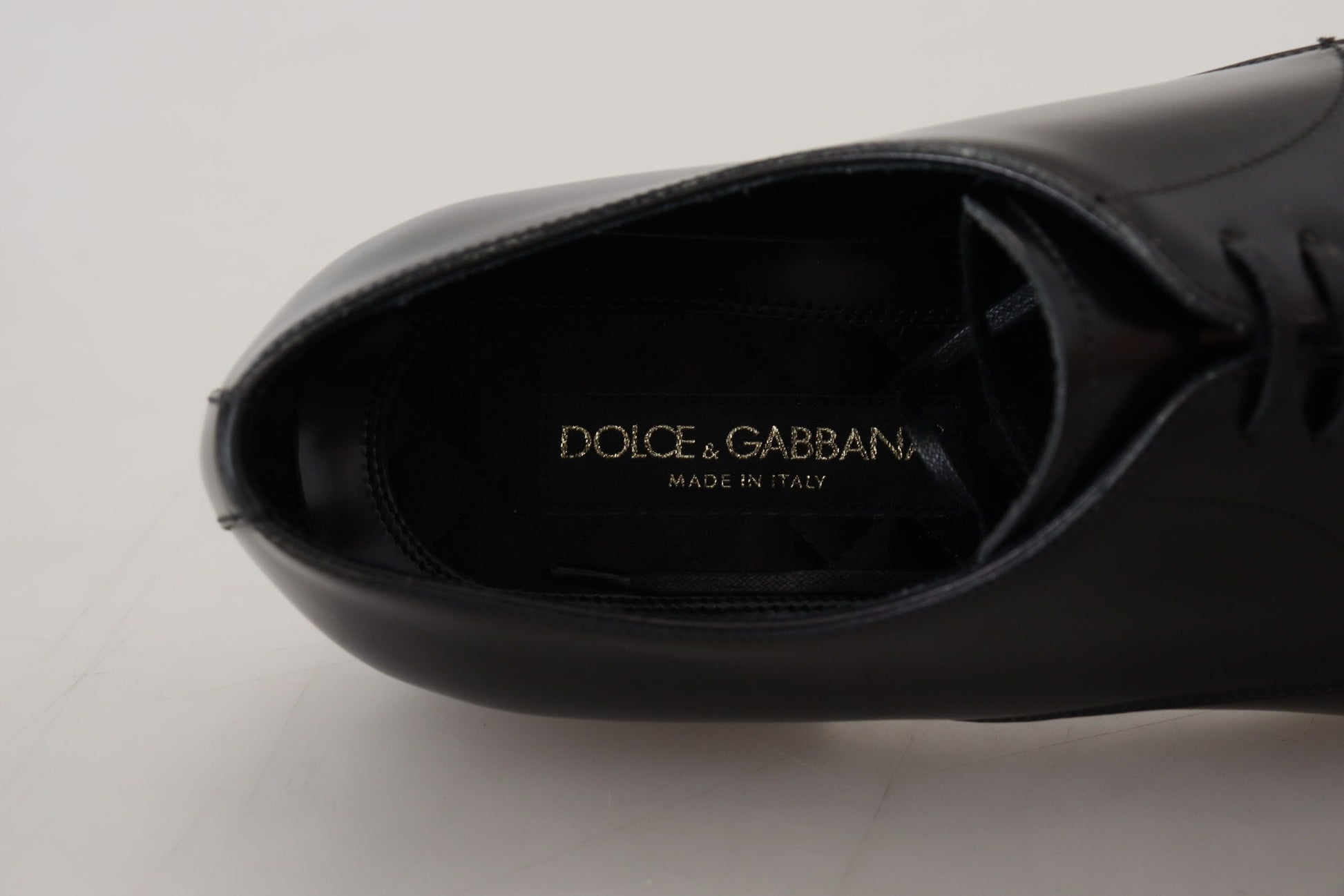 Elegantes zapatos Derby de piel negra