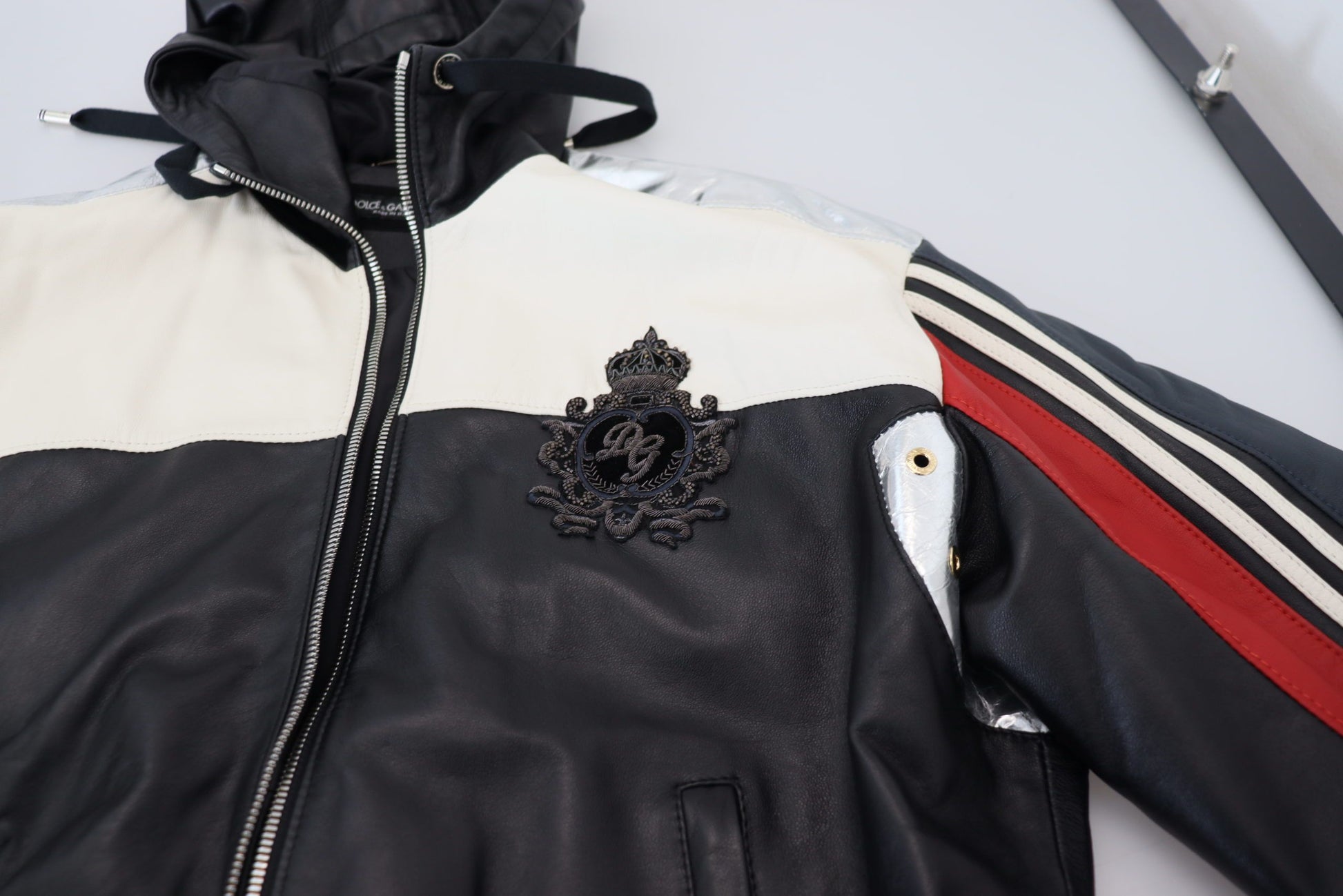 Chaqueta bomber de cuero con capucha negra Elite