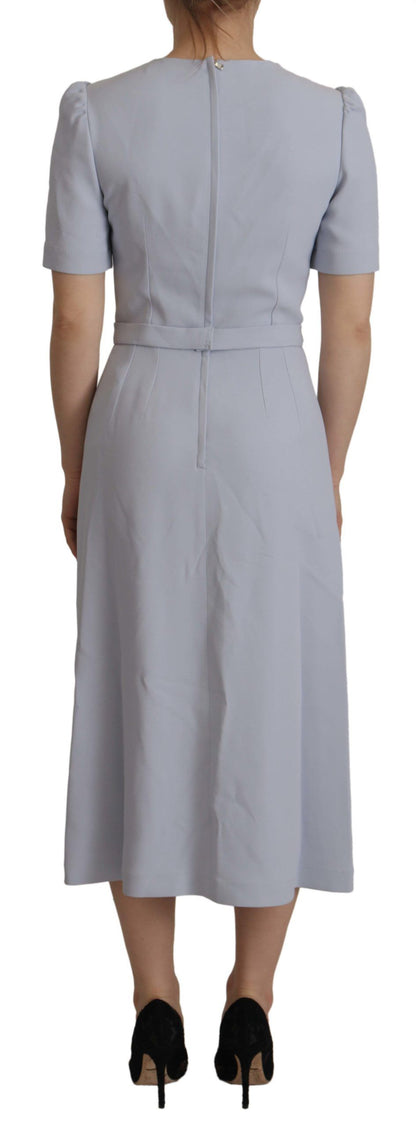 Elegante vestido azul claro de línea A