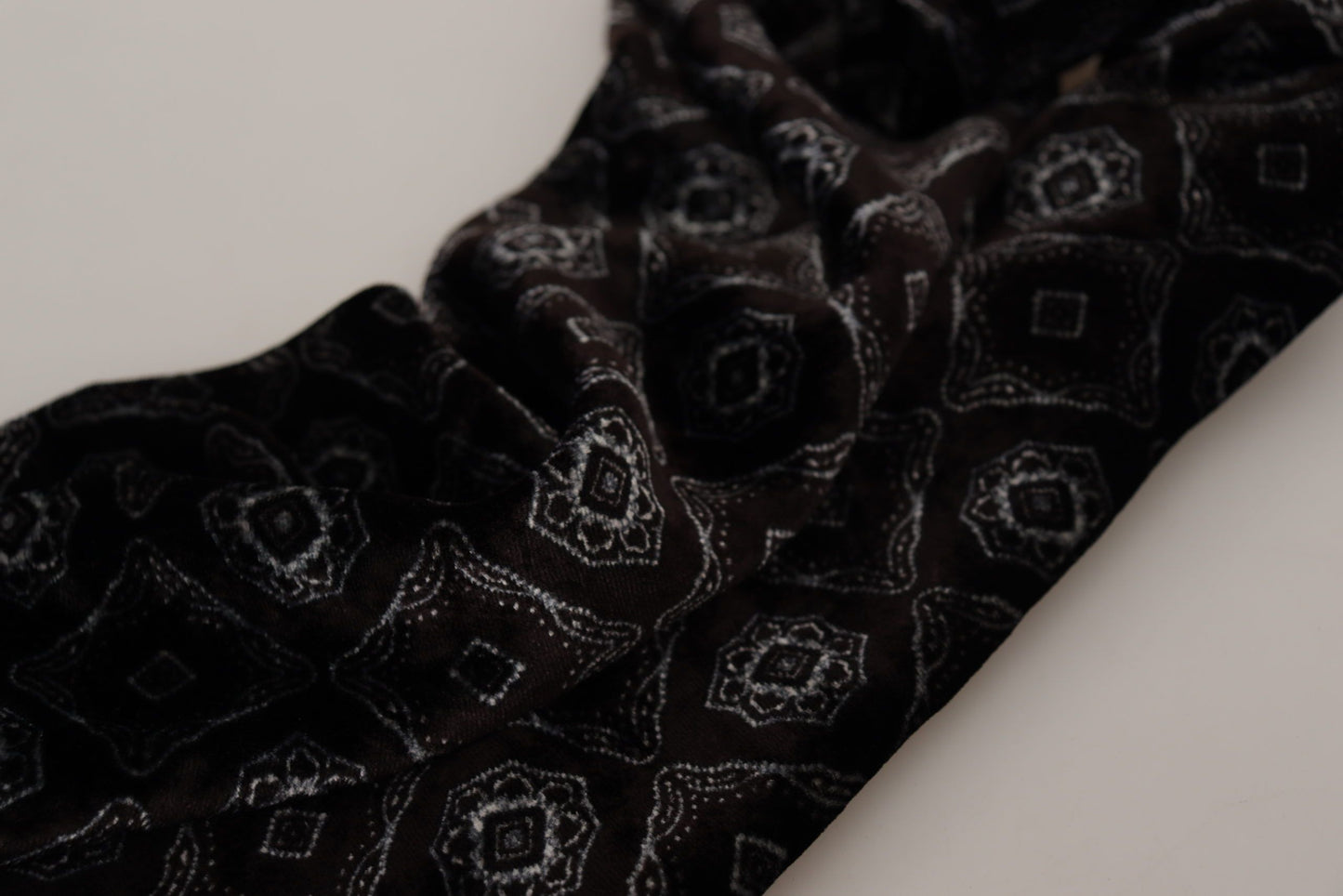 Luxurious Brown Silk-Blend Men's Scarf