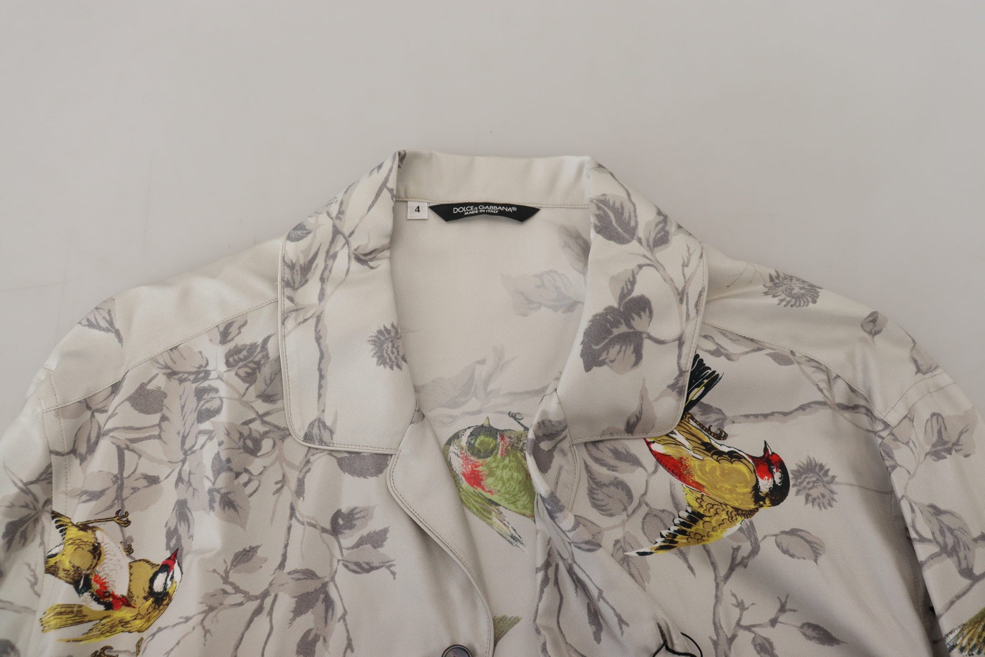 Camisa informal elegante con estampado de pájaros en seda