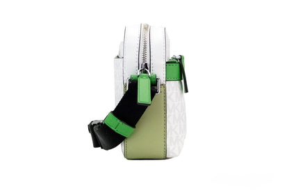 Bolso bandolera utilitario Cooper Small de PVC con firma de palmeras en blanco brillante