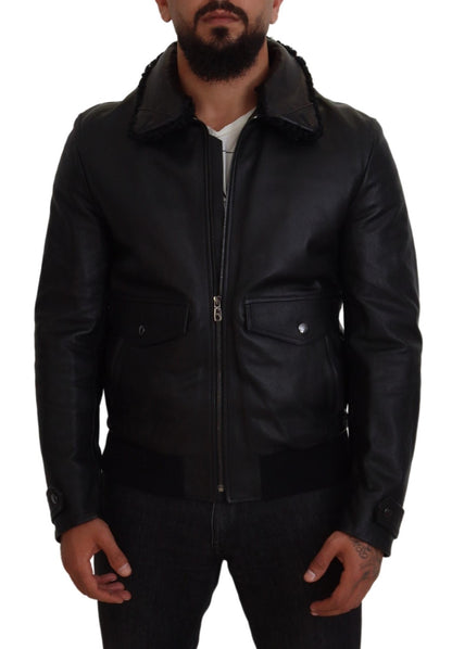 Chaqueta elegante de cuero negro con forro de seda