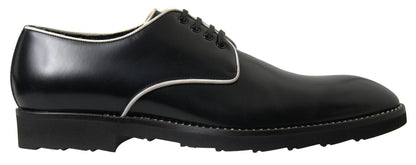 Zapatos formales elegantes en blanco y negro para hombre