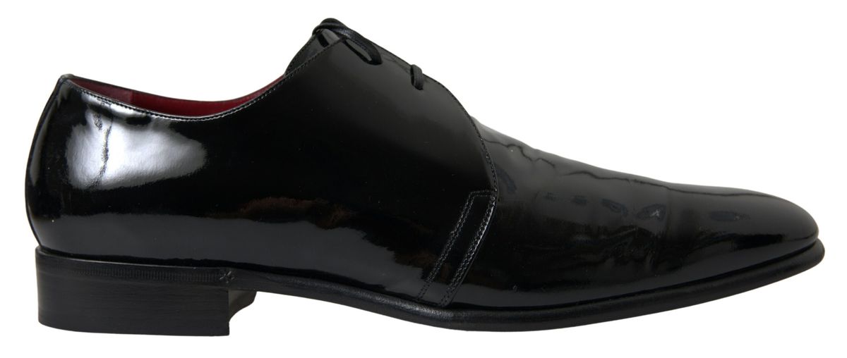 Zapatos formales elegantes de charol negro para hombre