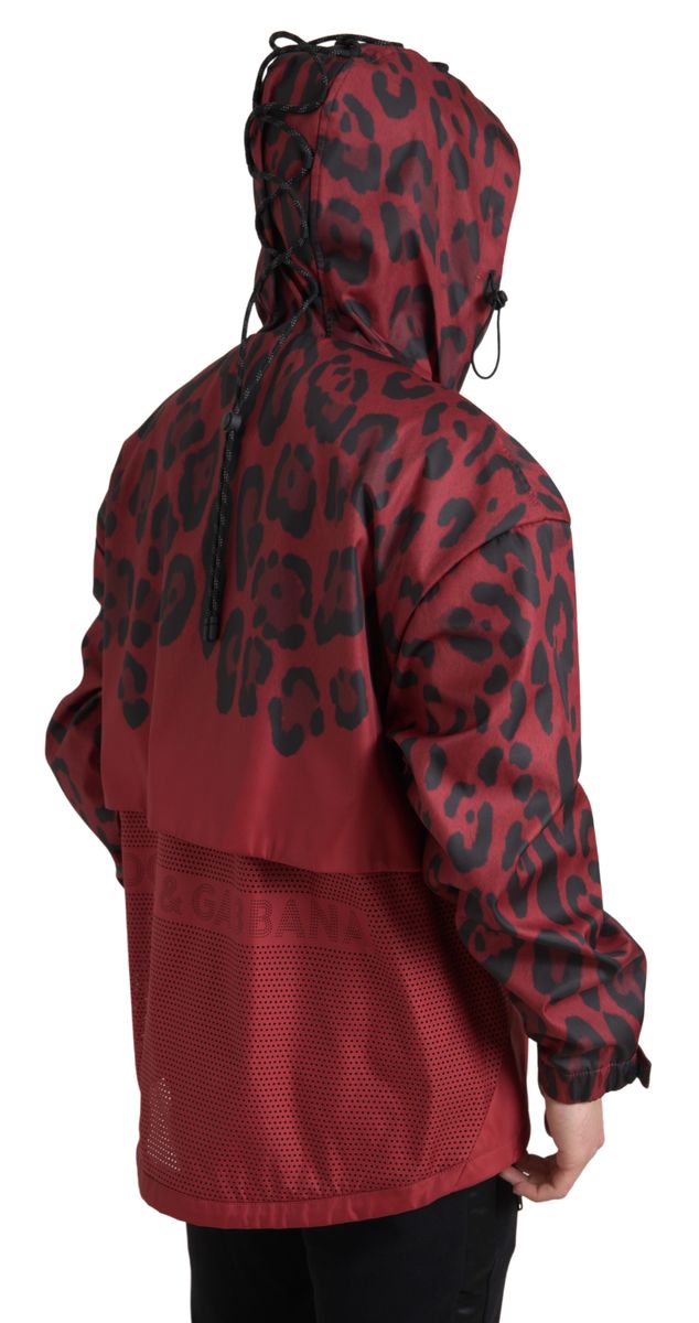 Chaqueta con capucha y estampado de leopardo en rojo radiante