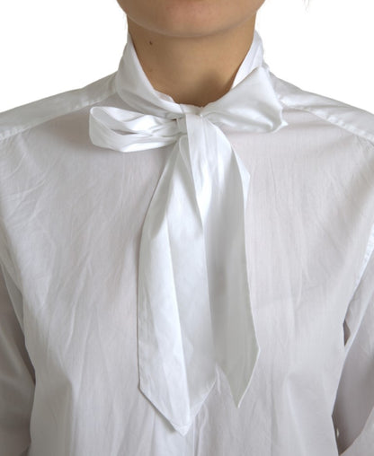 Elegante camisa blanca de algodón de manga larga