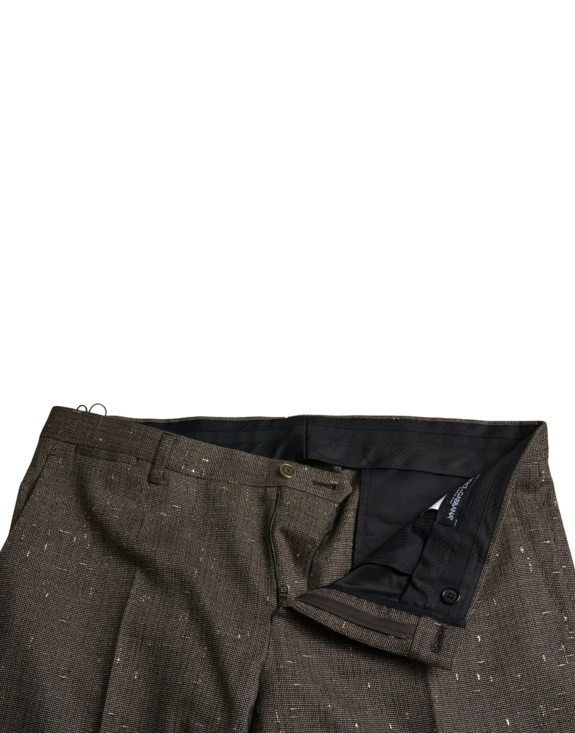 Elegantes pantalones chinos de lana ajustados