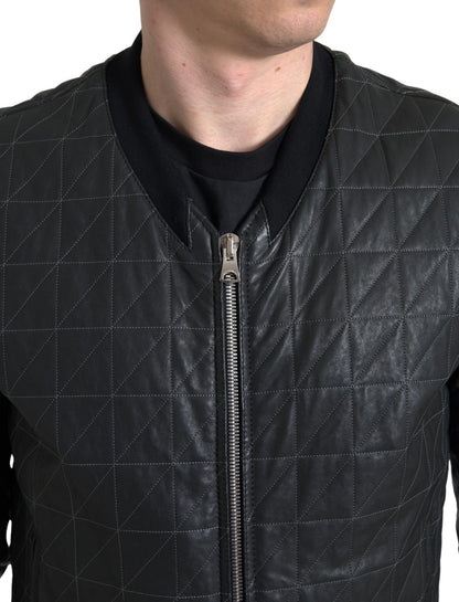 Elegante chaqueta bomber de cuero negra