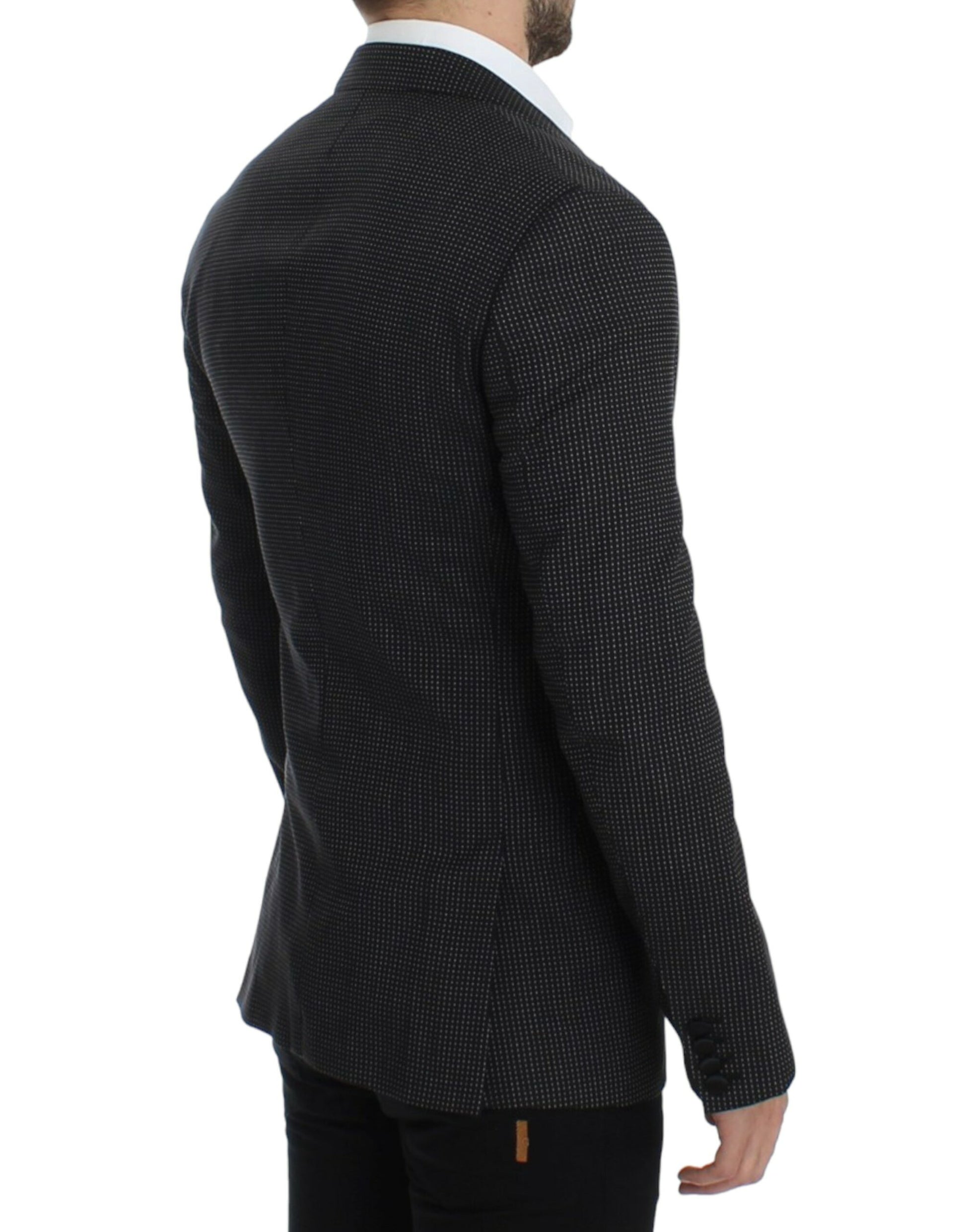 Elegante blazer ajustado con lunares negros