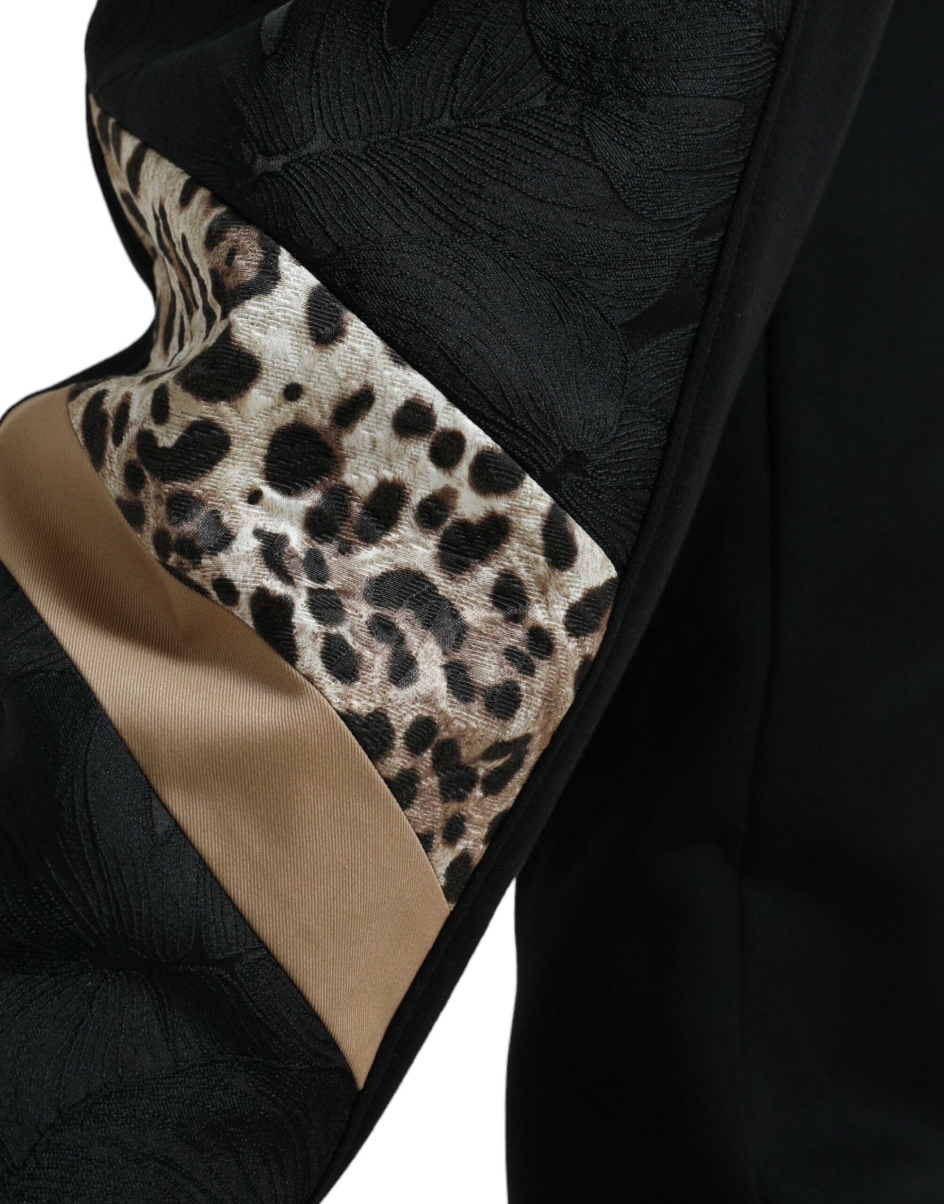 Pantalones deportivos elegantes con estampado de leopardo en color negro