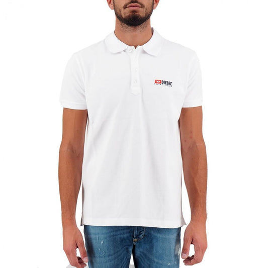 Elegante polo blanco de algodón con logotipo en contraste