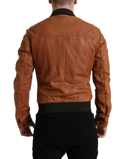 Elegante chaqueta bomber de cuero perforado