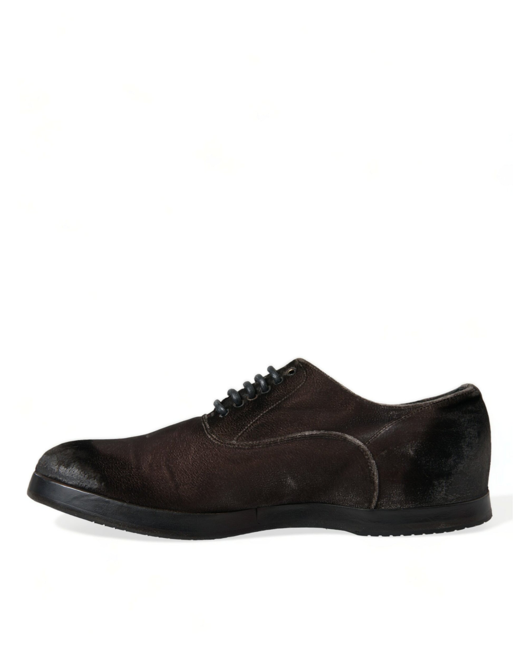 Elegantes zapatos Oxford de terciopelo marrón con cordones