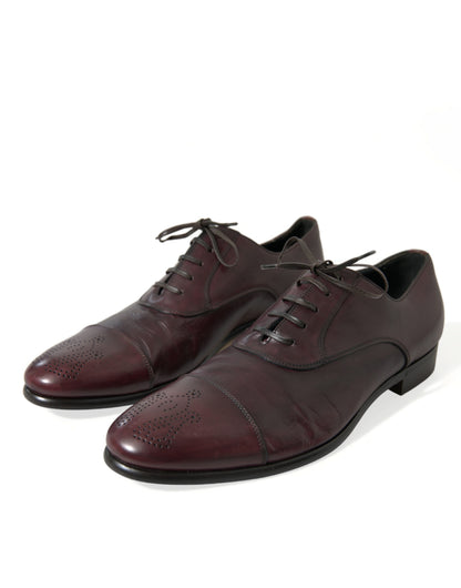 Elegantes zapatos Derby de piel color burdeos