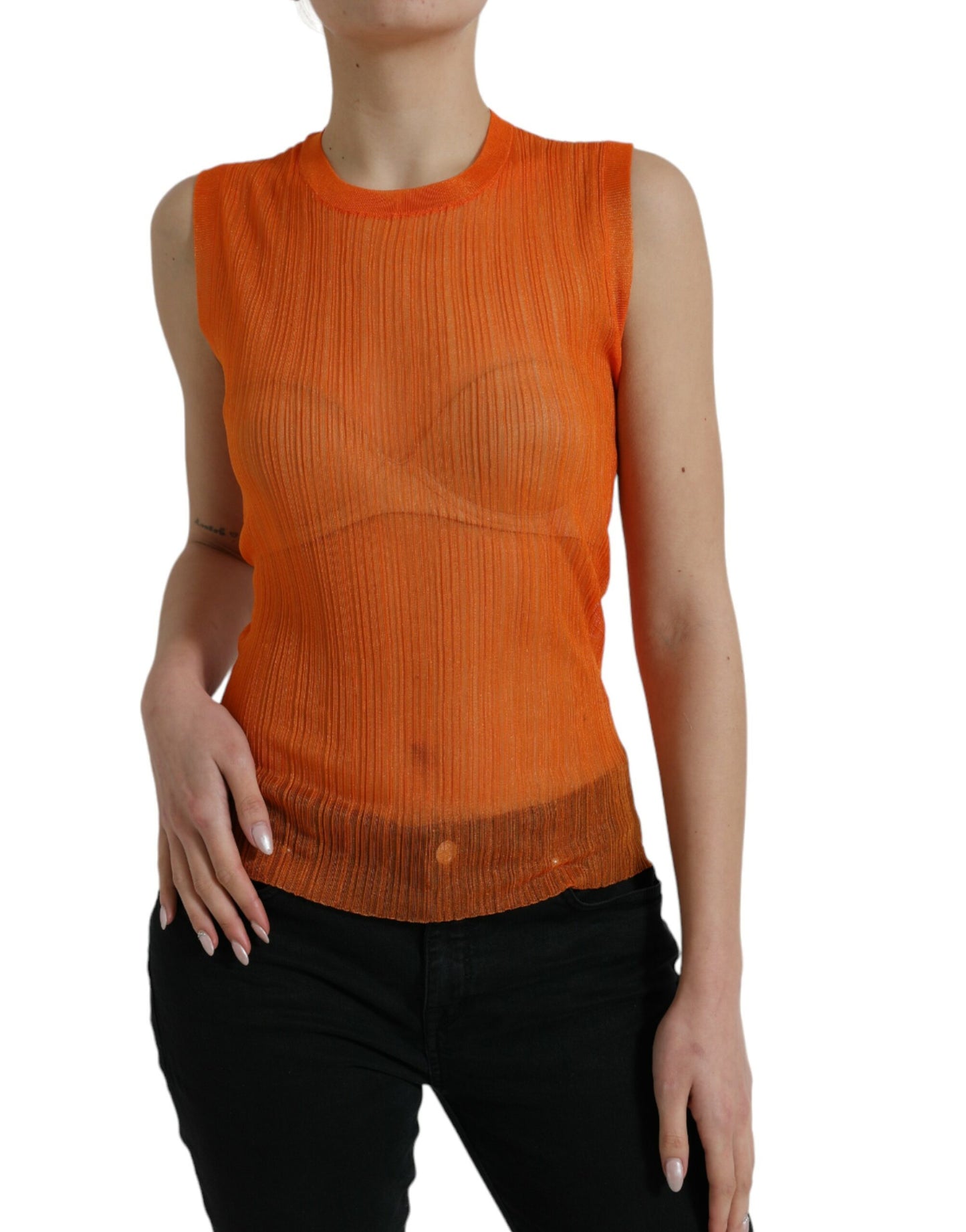 Camiseta sin mangas elegante de color naranja con cuello redondo