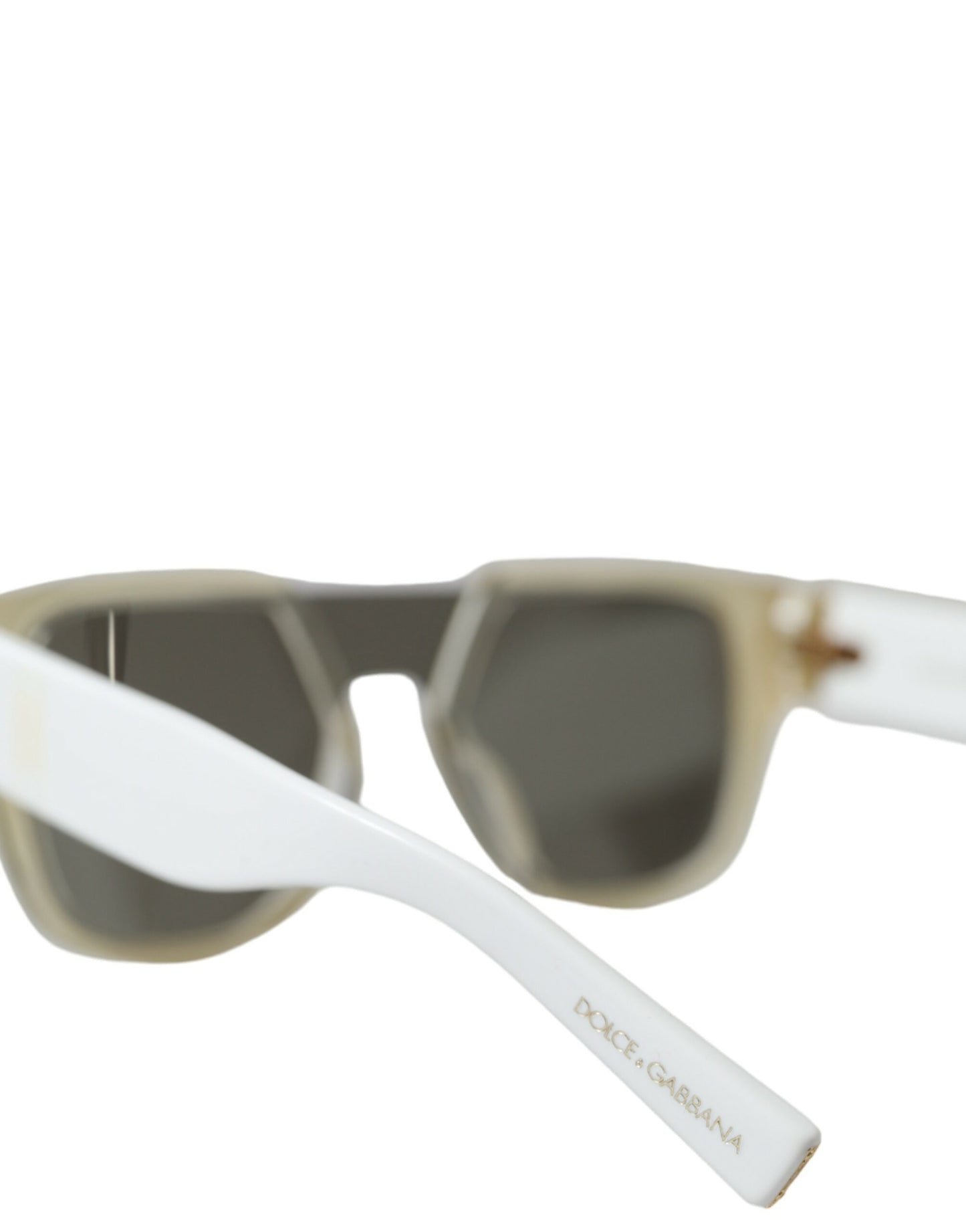 Gafas de sol elegantes de diseño en acetato blanco