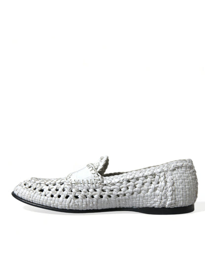 Mocasines blancos elegantes sin cordones