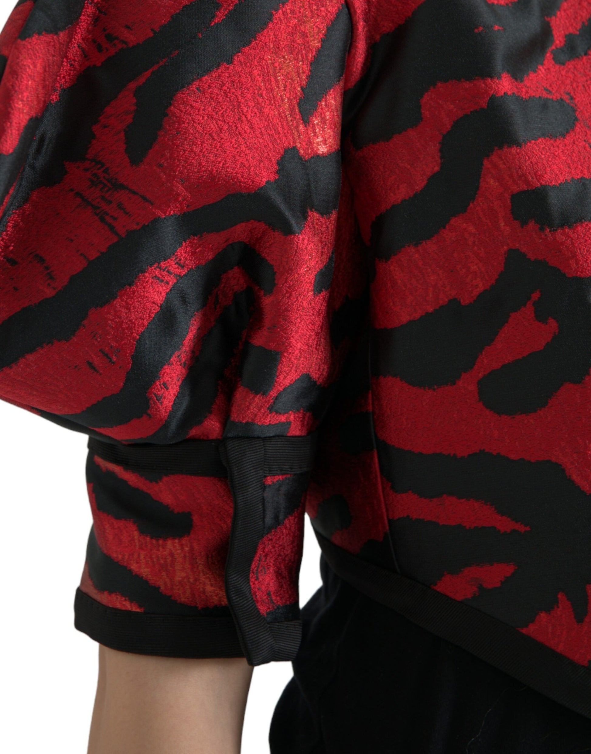 Chaqueta elegante con estampado animal