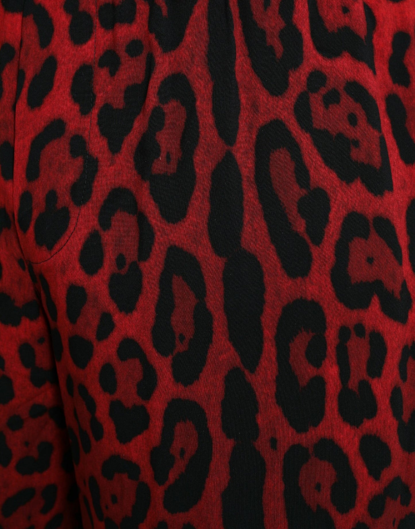 Bermudas de viscosa con estampado de leopardo rojo